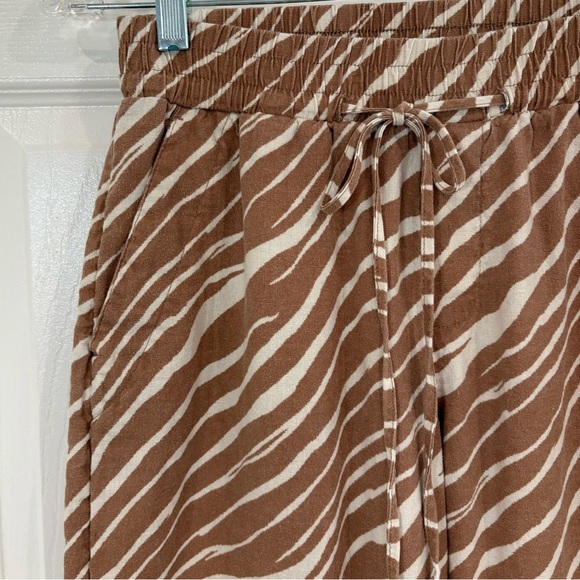 A New Day Tan Zebra Print Wide Legged Linen Blend Pants Women Size XS Pockets - Picture 7 of 14